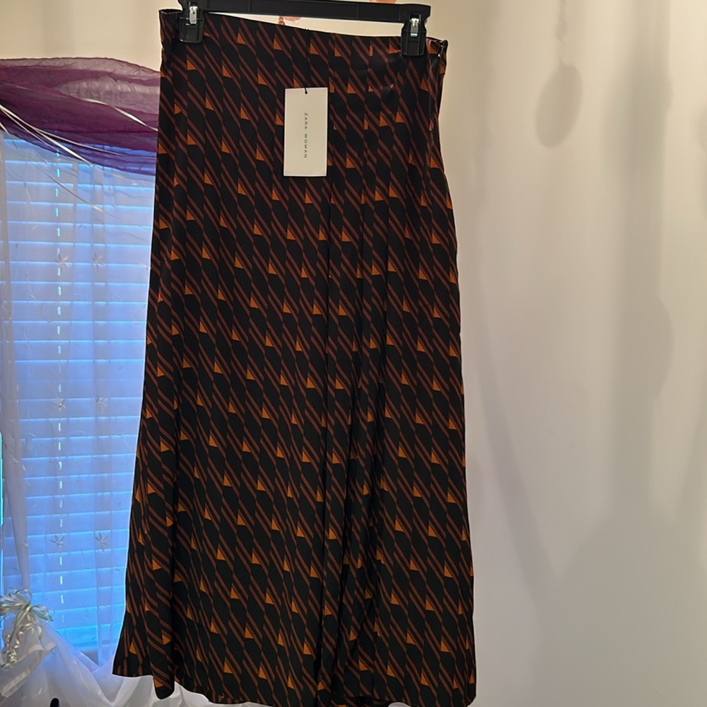 Zara Geometric printed midi skirt - Picture 9 of 10